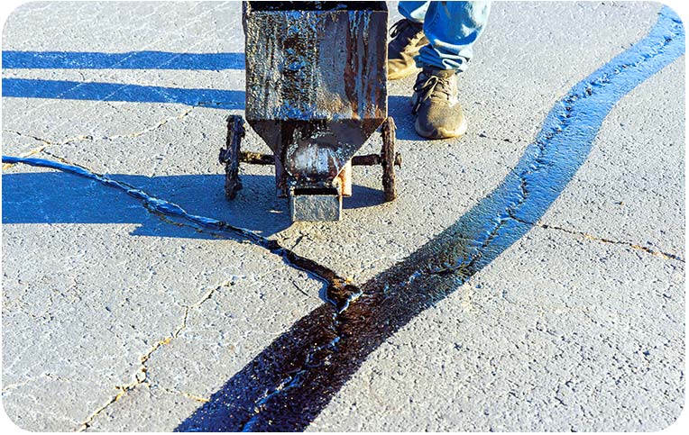 crack sealing pavement